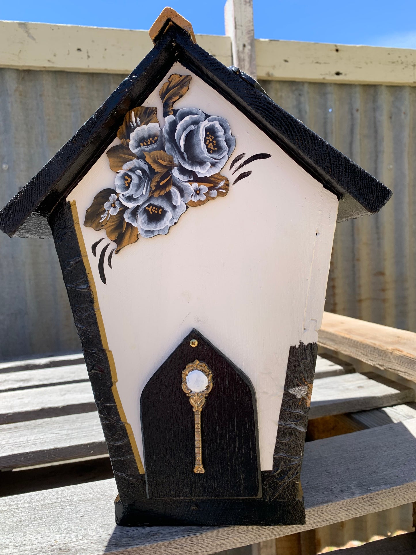 'Black Bee's' Bird House #KDB