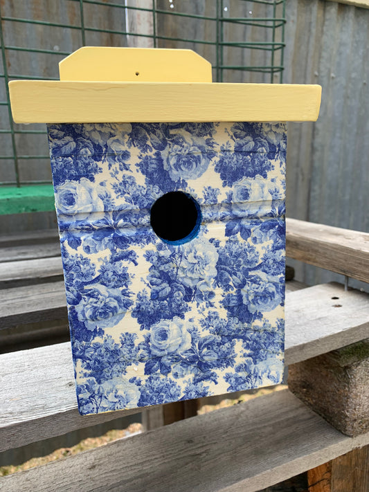 'Blue  Flower' Sparrow Box #166